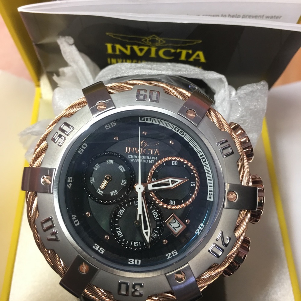 Brand new never used or worn// tag still attached